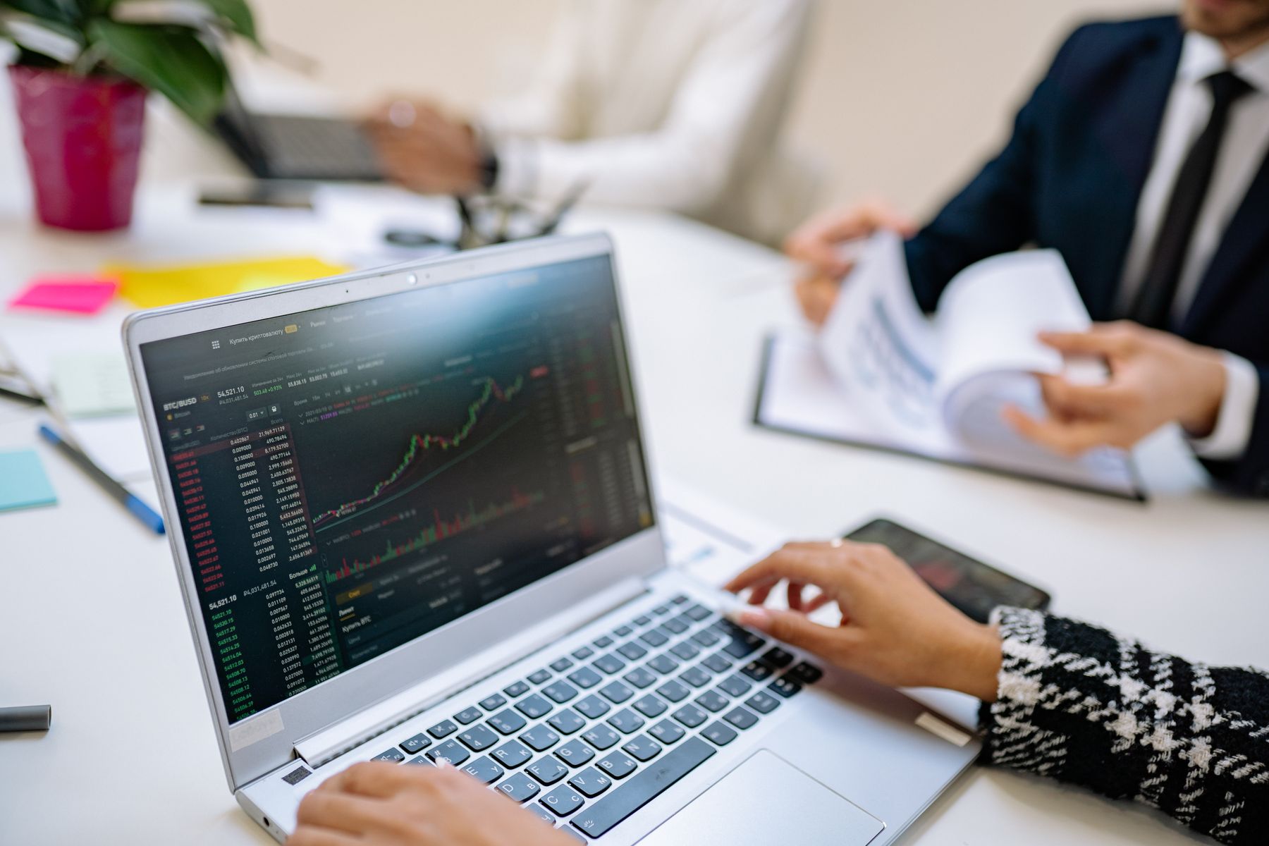 Financial reports, calculations and market evidence reviewed together