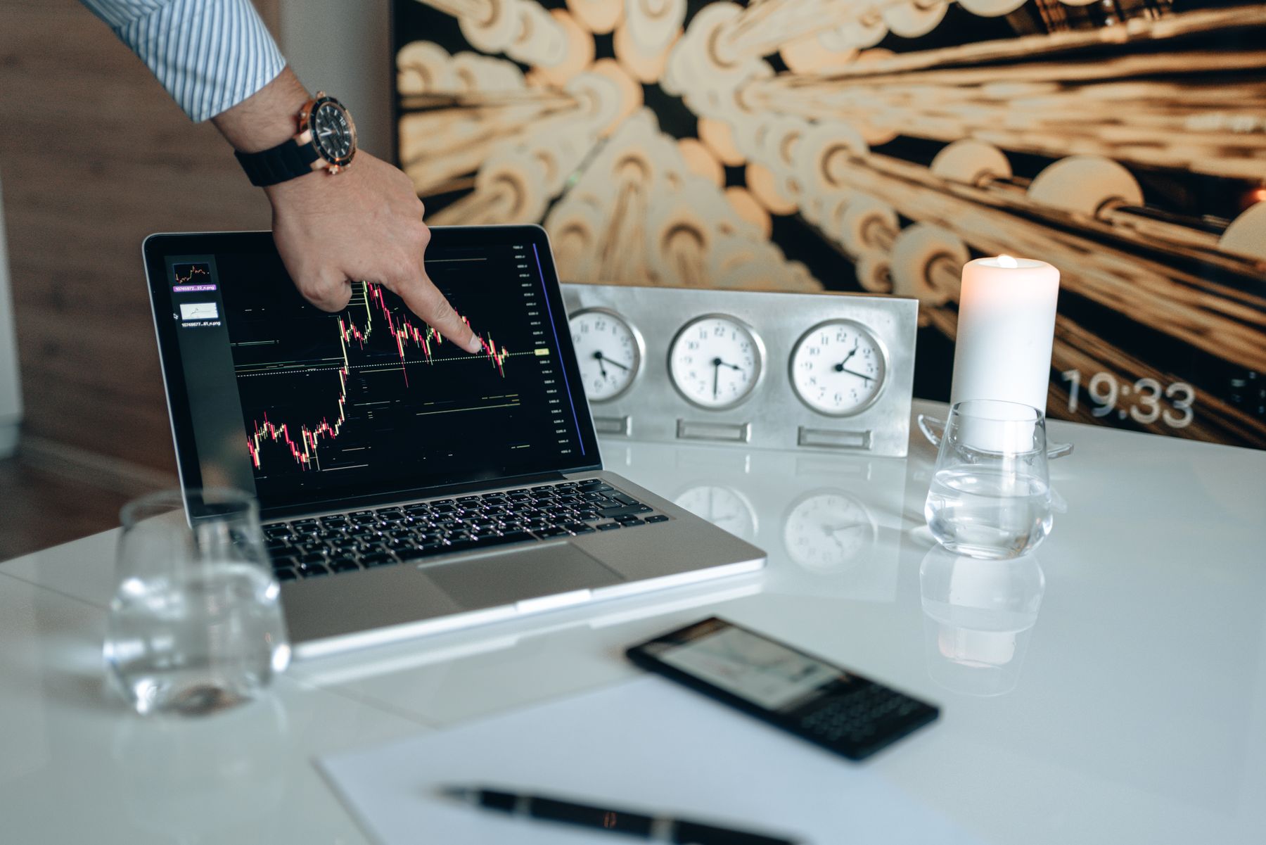 Financial market workflow supporting Open-Source LLM Proxy Code & Operations Open-Source LLM Proxy Code & Operations 开源 LLM 代理：读源码，更要验证运维 开源 LLM 代理：代码与运维